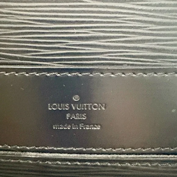 Louis Vuitton Epi Leather Briefcase/Satchel. Fast shipping. - Picture 3 of 13